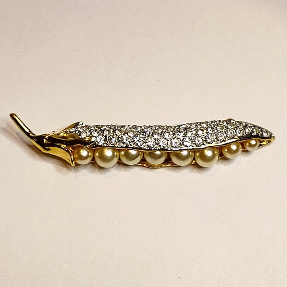 Vintage Carol Lee Gold Tone Metal Simulated Pearls and Diamante Crystals‎